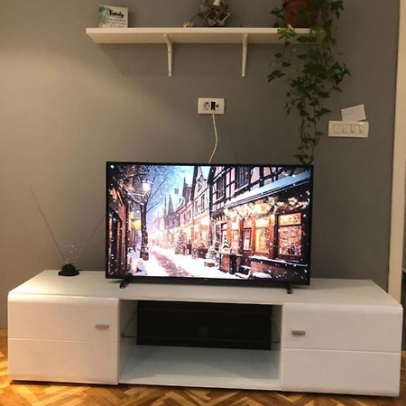 Empire Apartments Скопье Экстерьер фото